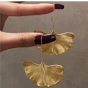 Anthropologie Gold Ginkgo Earrings